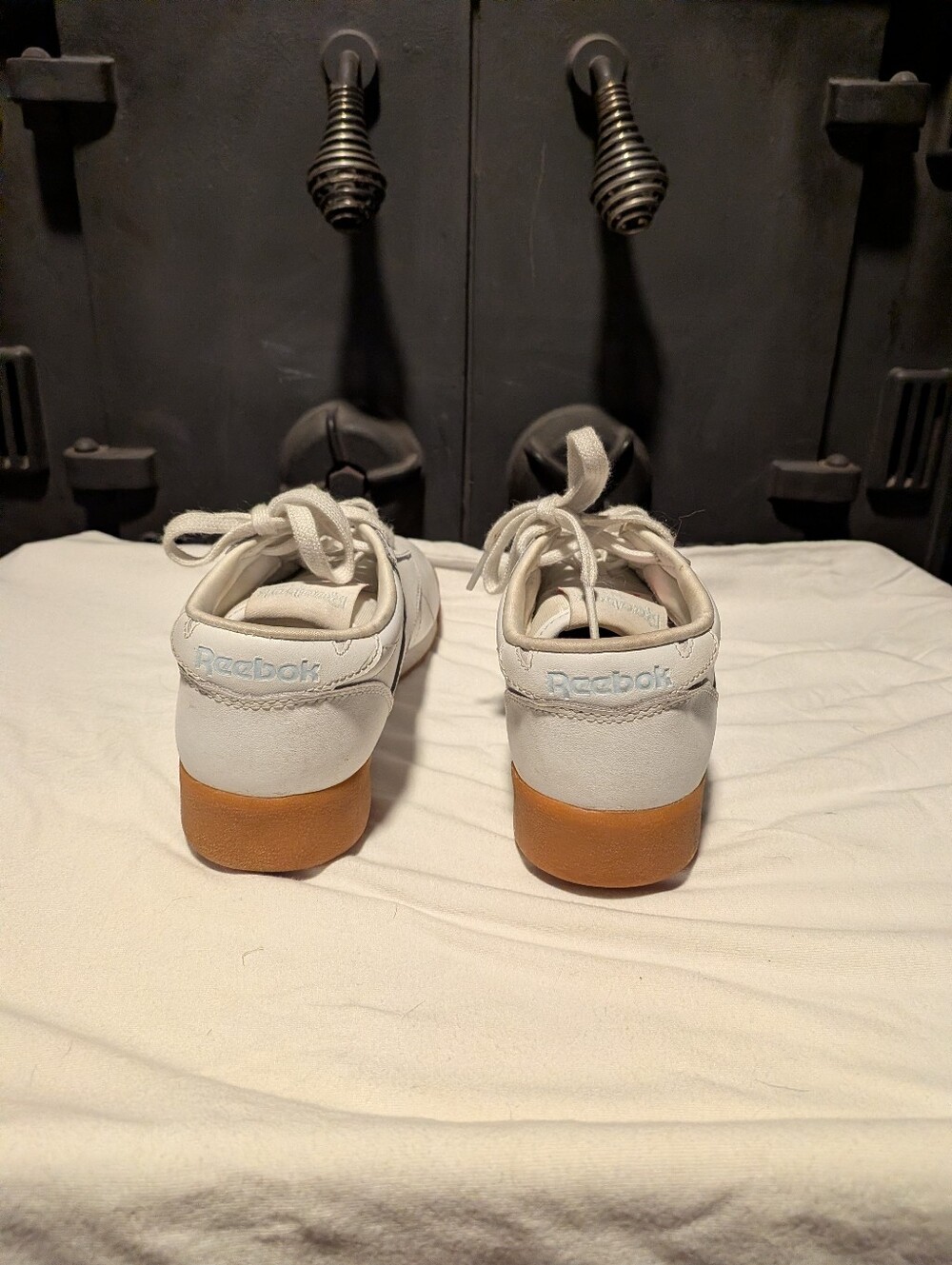 Classic Reebok White - Picture 5 of 6